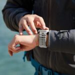 ⁦مجموعة من 3 اساور معصم رياضية متوافقة مع ساعة ابل الترا 2 / الترا 49 ملم 44 ملم 45 ملم 42 ملم، سوار سيليكون مقاوم للماء مع مسمار ضغط معدني لسلسلة اي ووتش 9 اس اي 8 7 6 5 4 3 للرجال من سويتسبيست⁩ - الصورة ⁦6⁩