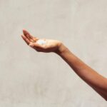 ⁦نمط بلسم بيوتي باي تريسي اليس روس ليف ان 10.1 اونصة سائلة - ترطيب غني للشعر المجعد والملتف والمشدود من 3a الى 4c، 10.4 اونصة سائلة⁩ - الصورة ⁦5⁩