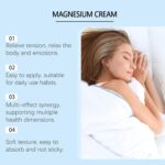 ⁦كريم المغنيسيوم من نجيب لعلاج الاعتلال العصبي والاسترخاء الليلي - لوشن دعم لتشنجات العضلات العصبية والام الجسم مع اللافندر - فرك ليلي مهدئ للقدمين والظهر والدورة الدموية⁩ - الصورة ⁦3⁩