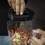 ⁦جيباس خلاط 3 في 1، محرك قوي 400 واط، شفرات تقطيع ستانلس ستيل Gsb44034 بست سرعات مع وظيفة النبض، برطمان 1.5 لتر عصارة للفواكه الكاملة والخضروات وكسارة الثلج، اسود⁩ - الصورة ⁦4⁩