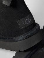 ⁦حذاء نسائي أنيق من UGG Bailey Bow Ii⁩ - الصورة ⁦11⁩