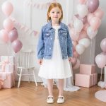 ⁦جاكيت جينز للبنات من ميبات مزين بالترتر بازرار وجيب واكمام طويلة معطف جينز للاطفال⁩ - الصورة ⁦3⁩