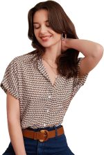 بلوزة نسائية بأكمام دولمان مطبوعة بالكامل بأزرار سفلية وأكمام قصيرة من جورجليتر