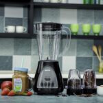 ⁦جيباس خلاط 3 في 1، محرك قوي 400 واط، شفرات تقطيع ستانلس ستيل Gsb44034 بست سرعات مع وظيفة النبض، برطمان 1.5 لتر عصارة للفواكه الكاملة والخضروات وكسارة الثلج، اسود⁩ - الصورة ⁦7⁩