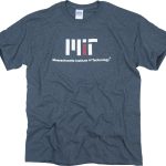 تي شيرت بشعار عصري مرخص رسميا من ام اي تي