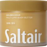 زبدة الجسم متعددة الدهون من سالتير - كريم مرطب للجسم جولدن اور غني ومغذي مع مركب سيراميد وزيت جوز الهند وزبدة الشيا ونبق البحر. ترطيب عميق للعناية بالبشرة الجافة. برطمان 10 اونصة