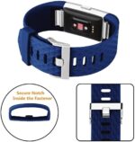 ⁦سكيدو سوار بديل للساعة الذكية الرياضية من السيليكون متوافق مع فيتبيت تشارج 2 - ازرق مقاس S⁩ - الصورة ⁦6⁩