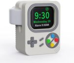 حامل شاحن ساعة ابل للالعاب ريترو (ابيض الباين): يناسب الترا 2/اس اي/سيريز 1-10، سيليكون مضاد للانزلاق ووضع منضدة ليلية عالمي متوافق مع الترا 2/اس اي/سيريز 1-10 مع تخزين للسلك