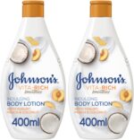 لوشن الجسم من جونسون - فيتا ريتش، سموثيز، غني بالزبادي والخوخ وجوز الهند، يغذي البشرة بعمق، 400 مل (عبوة من قطعتين)