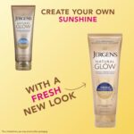 ⁦جيرجينز مرطب يومي ناتشورال جلو من جيرجينز بدرجة لون البشرة الفاتحة إلى المتوسطة⁩ - الصورة ⁦2⁩