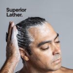 ⁦اداة تدليك وخطاف لفروة الرأس، اداة تنظيف وحامل ادوات الزينة من السيليكون، ملحقات الدش والحمام، تتميز بتقنية قبضة السيليكون، قابلة للازالة واعادة الاستخدام (اسود)⁩ - الصورة ⁦6⁩