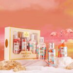 ⁦إستيارا باشن مجموعة هدايا للاستحمام والجسم أورانج فلامينغو من 3 قطع للجنسين - لوشن الجسم أورانج فلامينغو 350 مل - جل الاستحمام أورانج فلامينغو 350 مل - بخاخ العطر الفرنسي أورانج فلامينغو 250 مل⁩ - الصورة ⁦3⁩