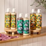 ⁦فيث ان نيتشر بلسم الشيا والارغان الطبيعي 1 لتر، مرطب للشعر المجعد وفروة الرأس الجافة، نباتي ولم يتم اختباره على الحيوانات، بدون اس ال اس، سيليكون او بارابين، مقاس عائلي⁩ - الصورة ⁦8⁩